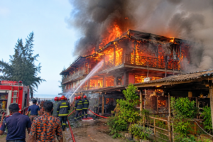 ইনানীতে রিসোর্টে আগুনে নিহত ১০, অগ্নিনিরাপত্তা নিয়ে প্রশ্ন